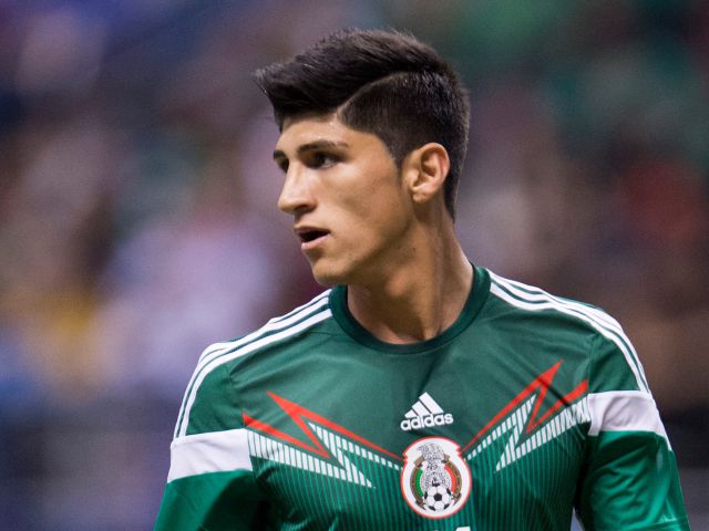 Alan Pulido, ¿héroe o cómplice? Alan Pulido, ¿héroe o cómplice?