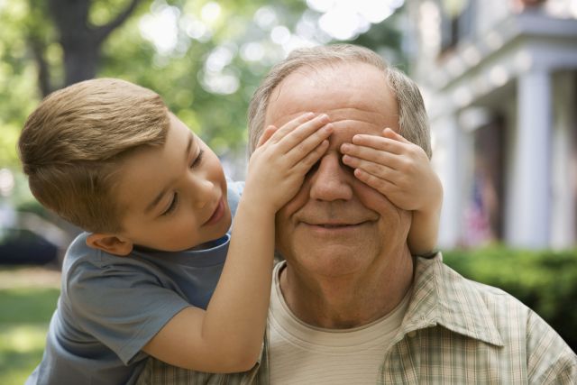 Abuelo se lleva al nieto equivocado
