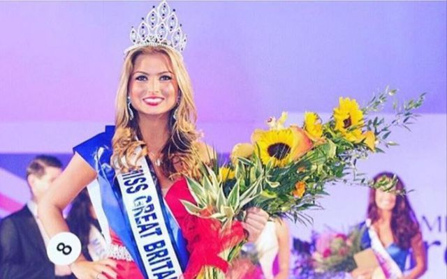 Arrebatan corona a Miss Gran Bretaña