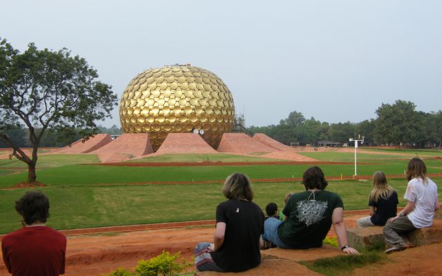 Auroville la ciudad donde no existe la religión, ni la política