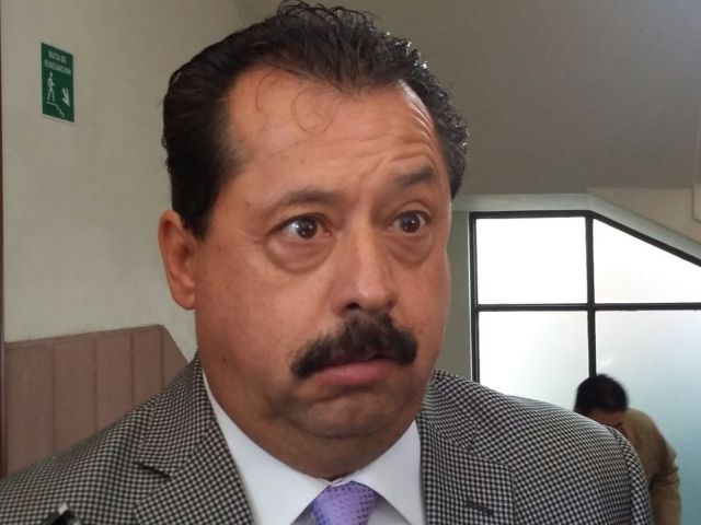Lo que piensa de los taxistas el diputado del PRD en SLP