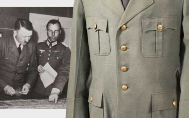 Subastan chamarra de Hitler por 275 mil Euros