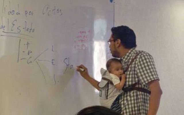 Este profesor se merece un aplauso