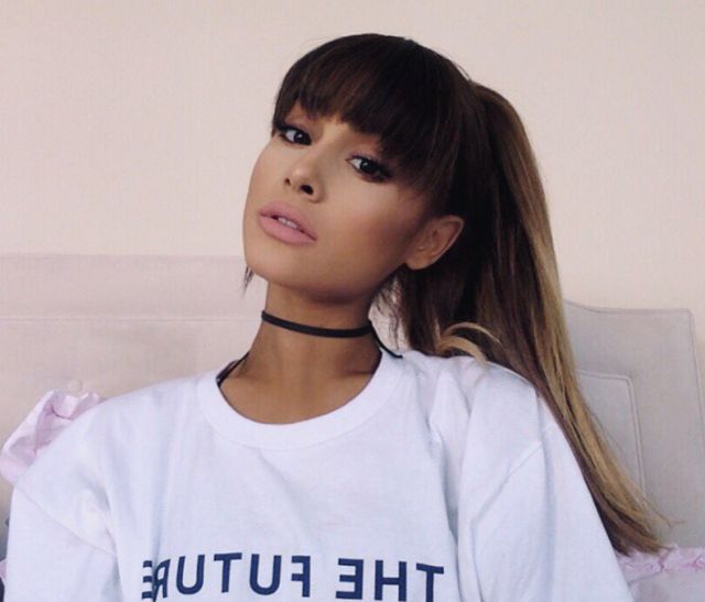 Ariana Grande nos regala dos éxitos reeditados