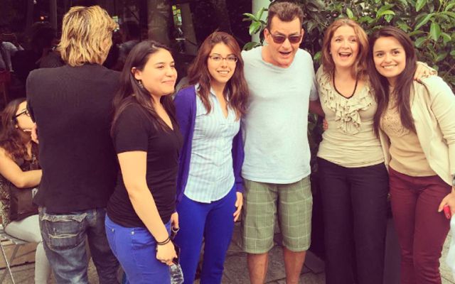 Así impactó la visita de Charlie Sheen a la Ciudad de México