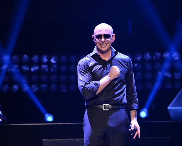 Desfile de colaboraciones en el nuevo disco de Pitbull