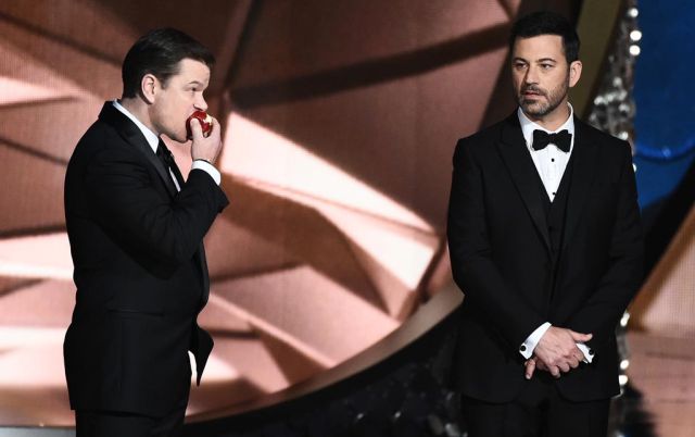 Matt Damon se burla de presentador en vivo