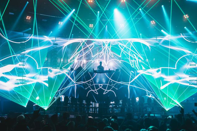 Calvin Harris impactó el escenario del Apple Music Festival