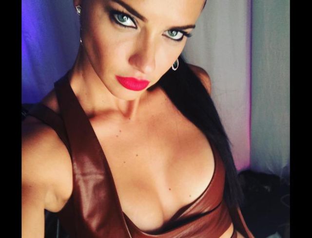 Adriana Lima enciende las redes con polémicas fotos Adriana Lima enciende las redes con polémicas fotos