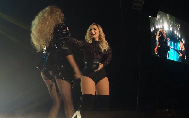 Demi Lovato y Paulina Rubio interpretaron