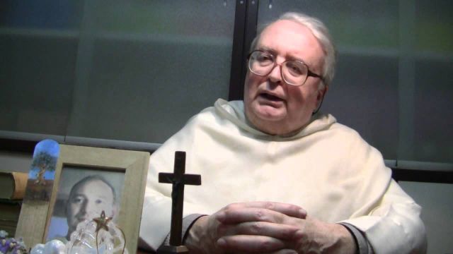 Sacerdote acusa a homosexuales del sismo en Italia