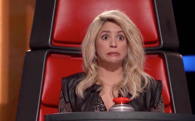 Critican a Shakira por su ombligo