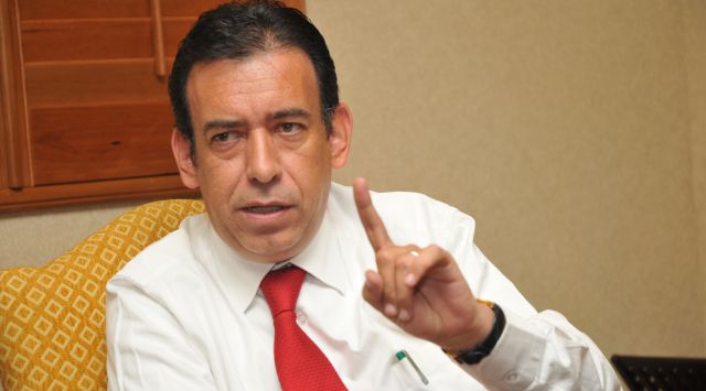 Humberto Moreira busca ser diputado el próximo año