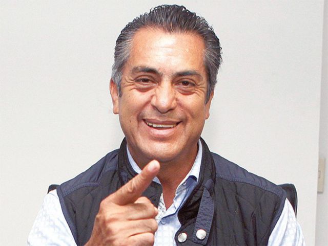 El 'Bronco' rompe la ilusión navideña de los niños El 'Bronco' rompe la ilusión navideña de los niños