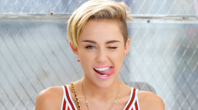 Nuevo tatuaje de Miley Cyrus muestra su amor por esta droga