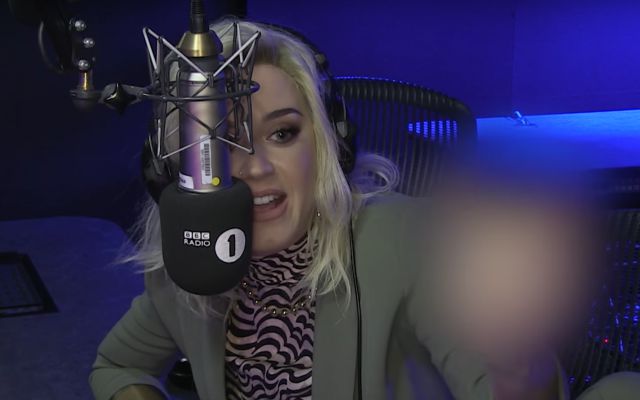 Katy Perry se arde del éxito de Ed Sheeran