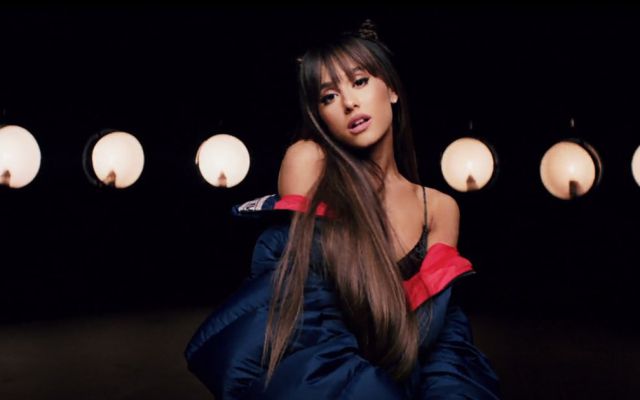 Ariana Grande lanza el videoclip más salvaje de su carrera