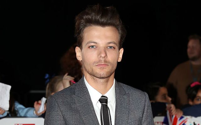 Arrestan a integrante de One Direction por defender a su novia