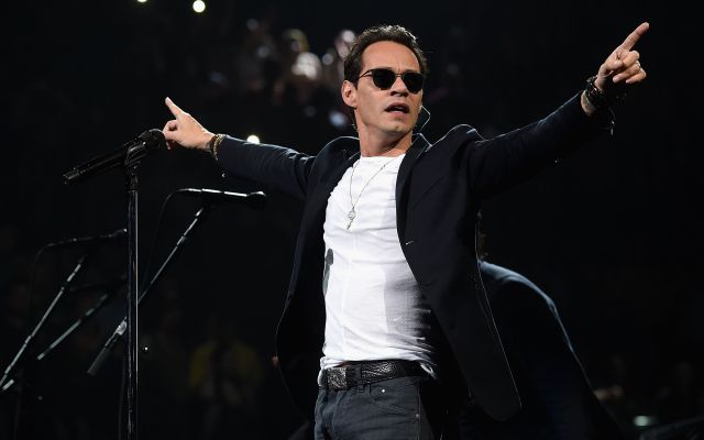 Marc Anthony estrena novia