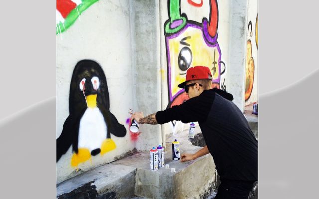 Descubre el nuevo enemigo de Justin Bieber Descubre el nuevo enemigo de Justin Bieber