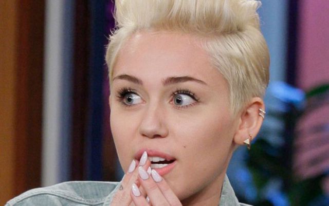 El guapísimo hermano de Miley Cyrus roba suspiros