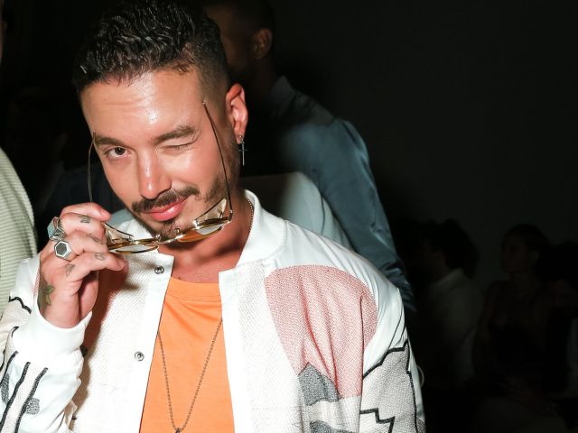 J Balvin se