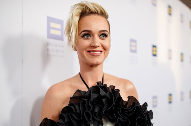 Katy Perry prepara la mejor receta de pie de cereza Katy Perry prepara la mejor receta de pie de cereza