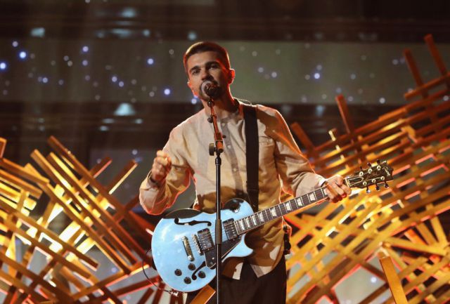 Así recibieron a Juanes tras visitar su ciudad natal