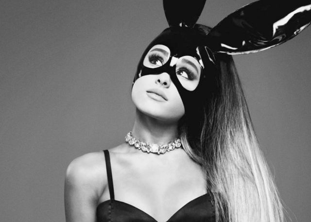 Ariana Grande pagará funerales de sus fans Ariana Grande pagará funerales de sus fans