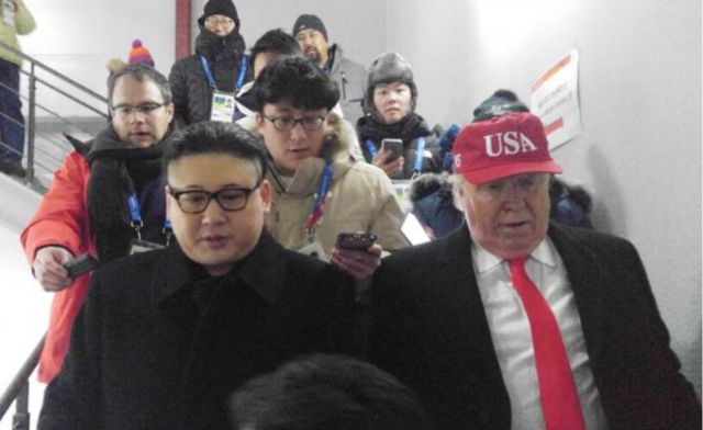Se disfrazaron de Trump y Kim Jong-Un y los sacaron del estadio en PyeongChang Se disfrazaron de Trump y Kim Jong-Un y los sacaron del estadio en PyeongChang