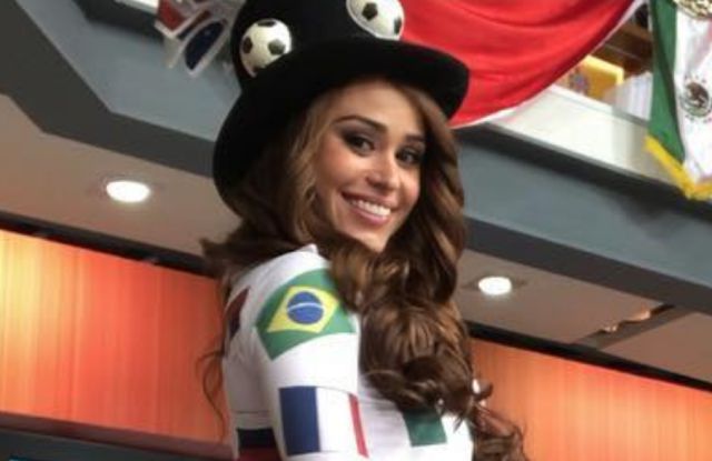 Yanet García sorprende con ajustado traje mundialista