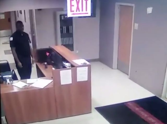 Tiene terrorífico encuentro con espíritu