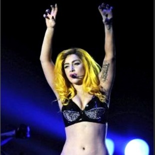Lady Gaga, arrasa en los premios MTV Europa