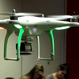 Drones para evitar que los estudiantes se copien en los exámenes