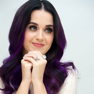 Katy Perry es cuidada por ángeles.
