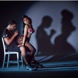 Nicki Minaj seduce a Drake
