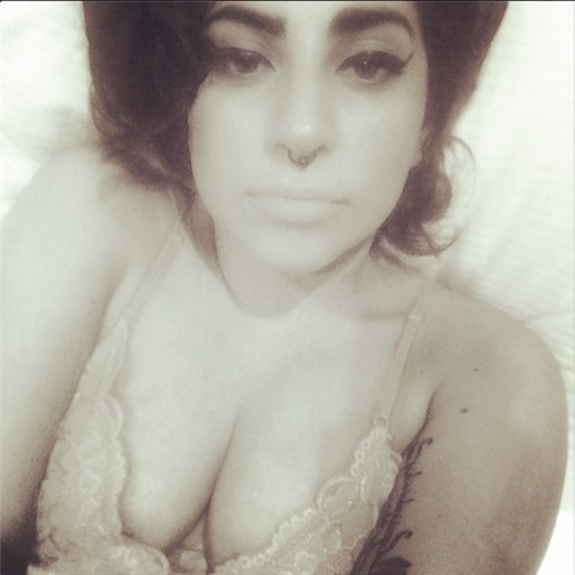 Lady Gaga rindió tributo a Amy Winehouse