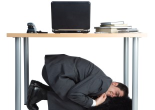 Duerme en tu escritorio