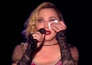 Madonna llora en homenaje a víctimas en París
