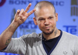 René de Calle 13 recibe premio por promover la paz