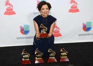 Natalia Lafourcade la Reina de los Grammy Latino