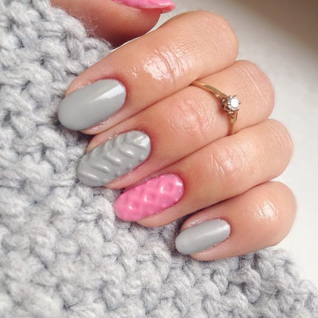 Dale textura a tus uñas con las 'Knitted nails'