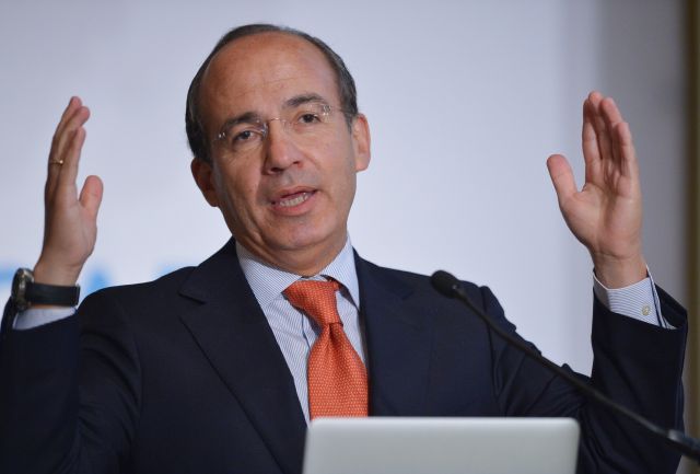 Felipe Calderón pide segunda vuelta en elecciones