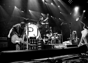 Pearl Jam cuida los oídos de sus fans