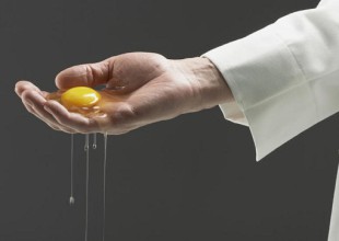 Un método para 'deshervir' huevos duros