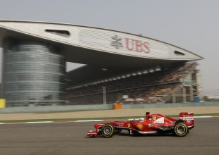 Ferrari domina China