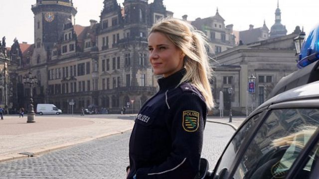 La policía alemana que se convirtió en sex symbol de Instagram