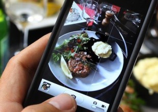 Subir fotos de tu comida a Instagram la hace más rica