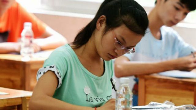 Estudiantes chinos irán a la cárcel si hacen trampa en los exámenes