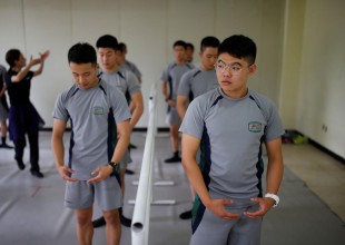 En Corea el Ejército toma clases de ballet para combatir